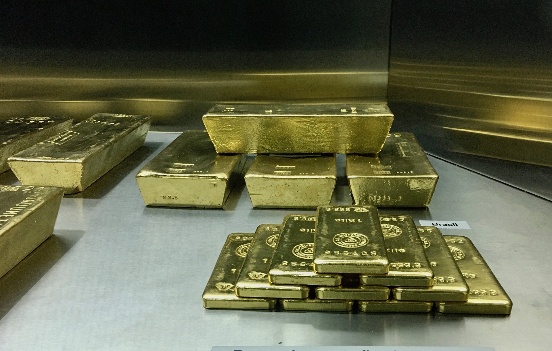 cuanto pesa un lingote de oro y precio